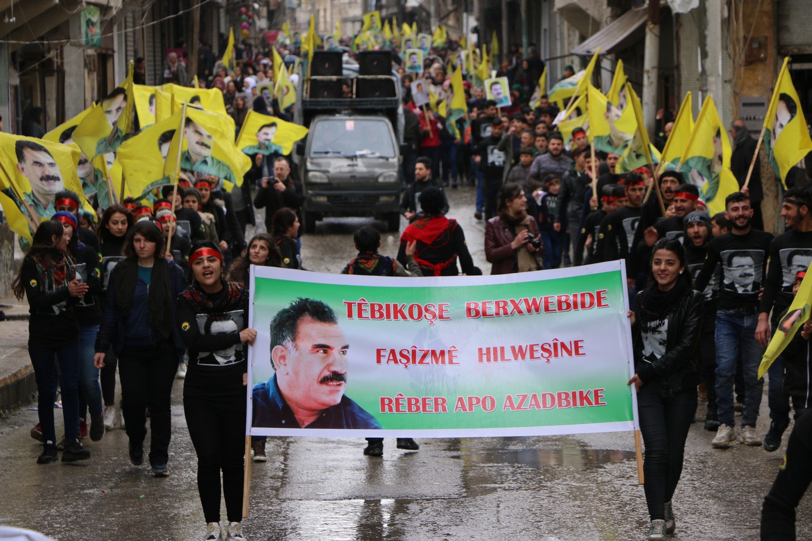 Aleppo youths demonstrated denouncing international conspiracy on Ocalan