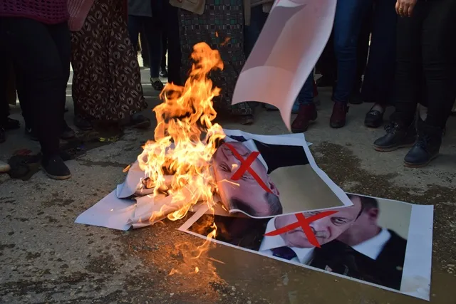 Committee of Leader, Ocalan's Freedom  issues statement amid protesters in front of UN High Commissioner