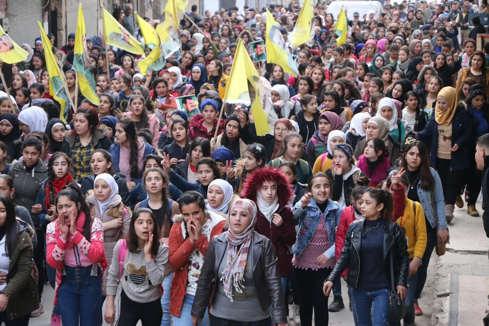 Aleppo...  statement and demonstration to uncover health of Ocalan