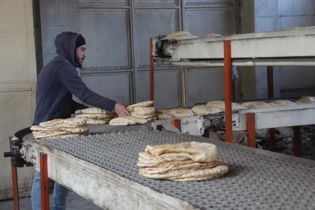 ​​​​​​​Despite attacks, Tel Tamer Oven provides bread for people