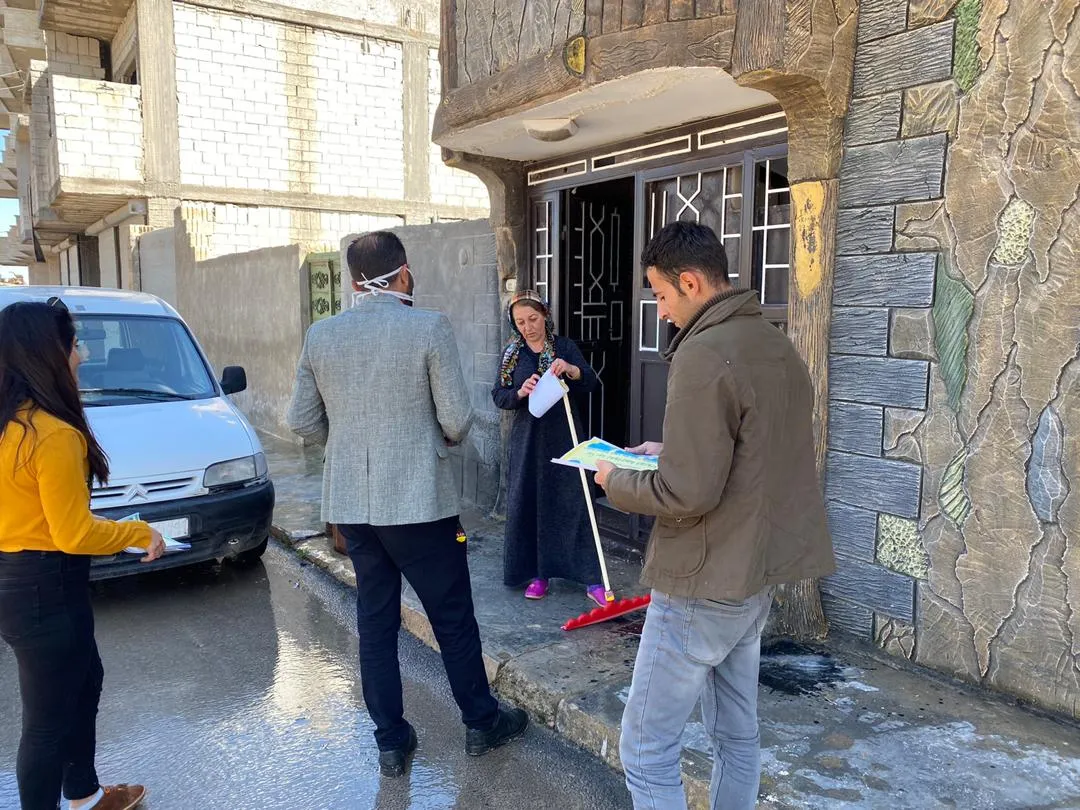 Future Syria Party distribute medical masks, leaflets
