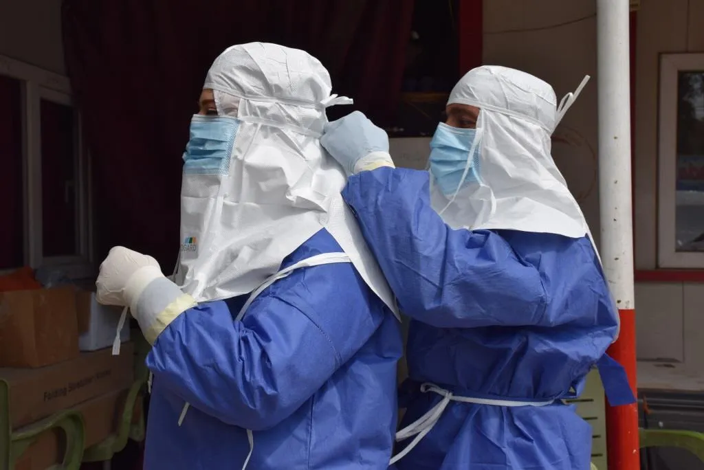 ​​​​​​​How do emergency teams work to prevent outbreak of corona in region?
