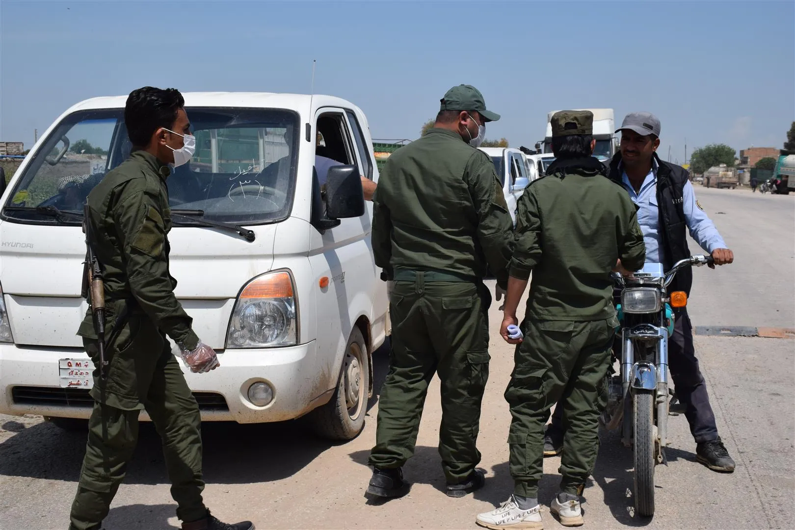 Entrances and exits of Hasakah shut, ISF call on residents to stick to curfew