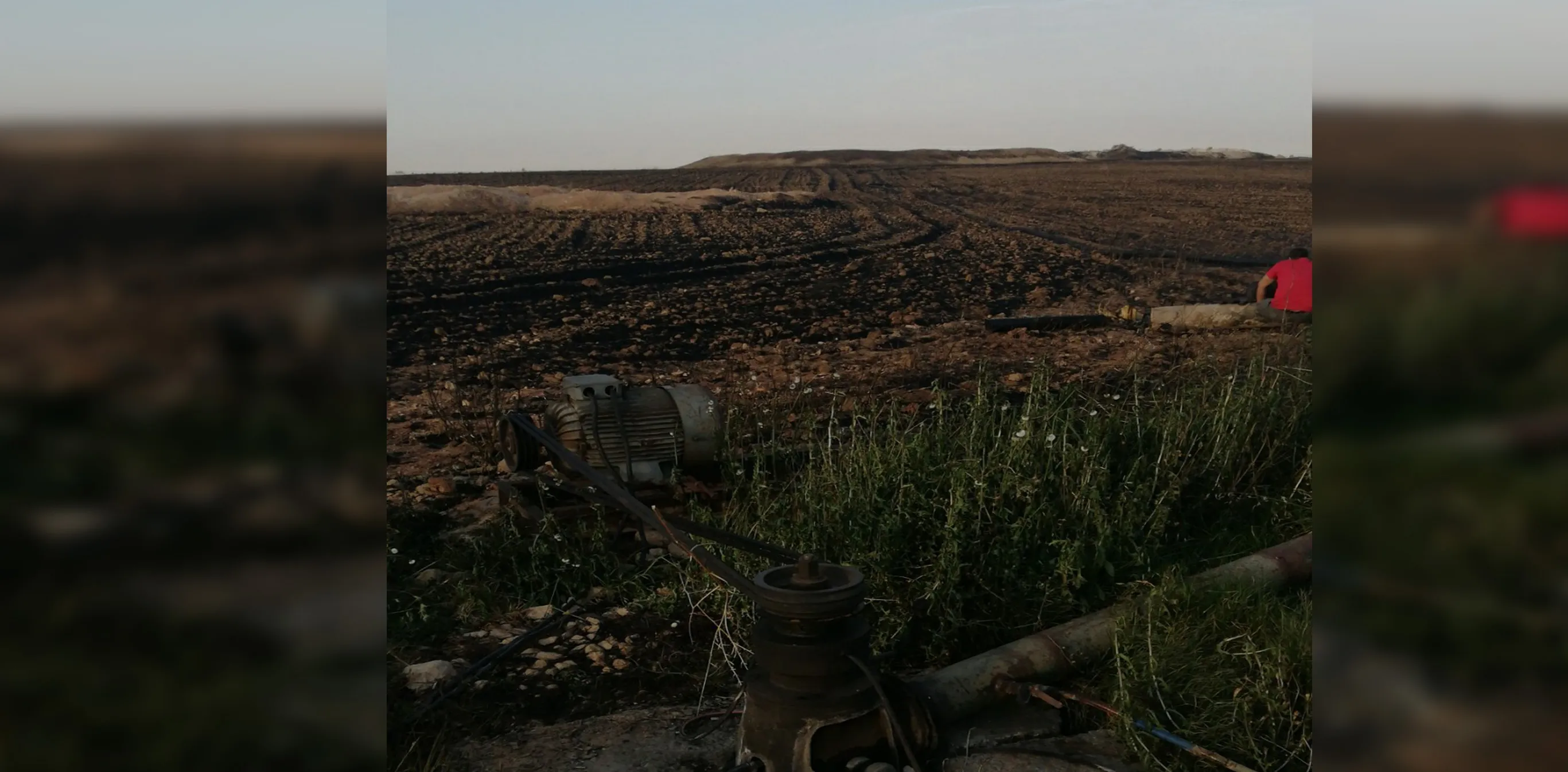 Civilian severely burned while trying to put out fire on his land