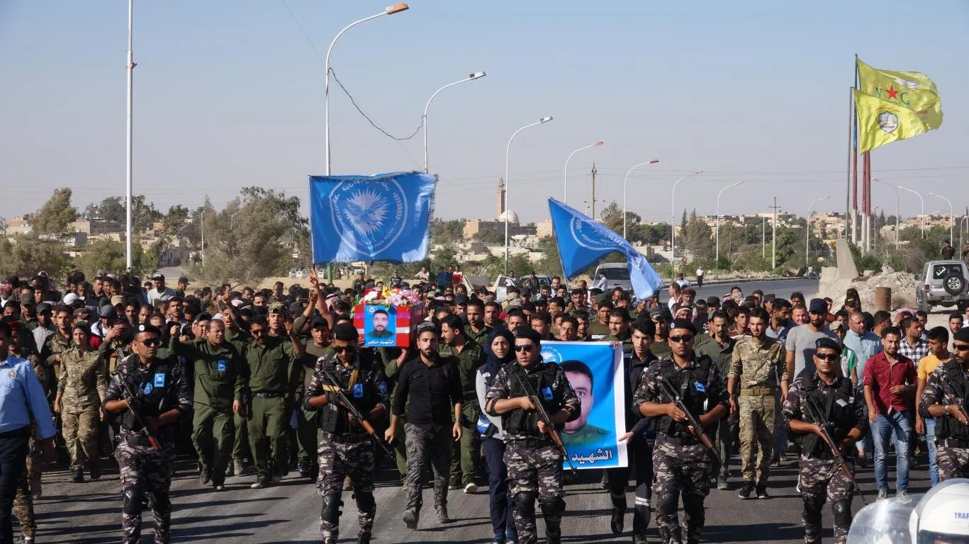 Al-Tabqa embraces martyr, Maher
