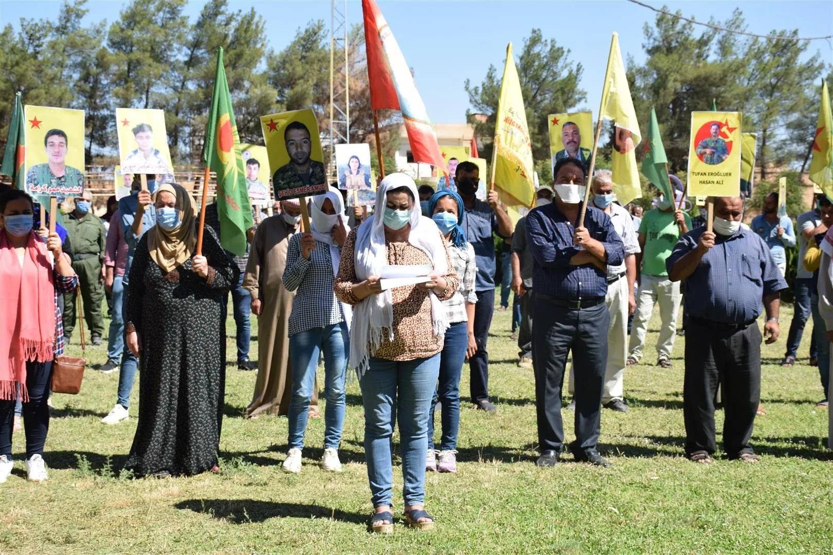 Martyrs' families denounce Turkish attacks on martyrs' cemetery