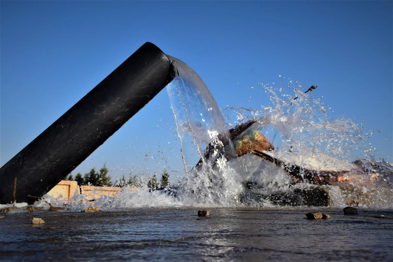 Water pumping begins from Al-Hama station to Al-Hasakah city begins