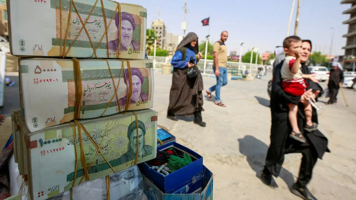 Iranian riyal records its lowest decline after reinstatement of sanctions