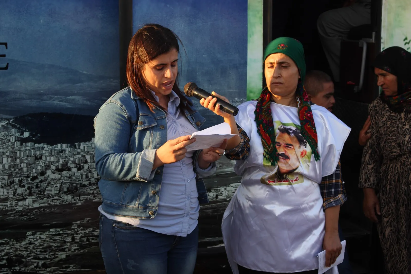 Mass demonstration in al-Shahba canton demands lifting isolation on Ocalan
