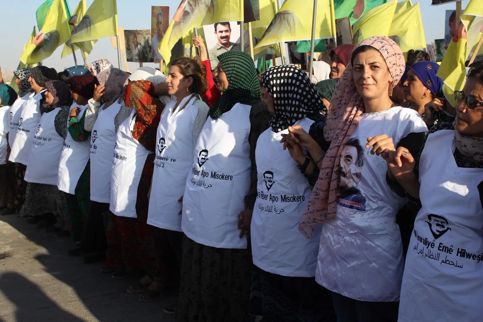 Mass demonstration in al-Shahba canton demands lifting isolation on Ocalan