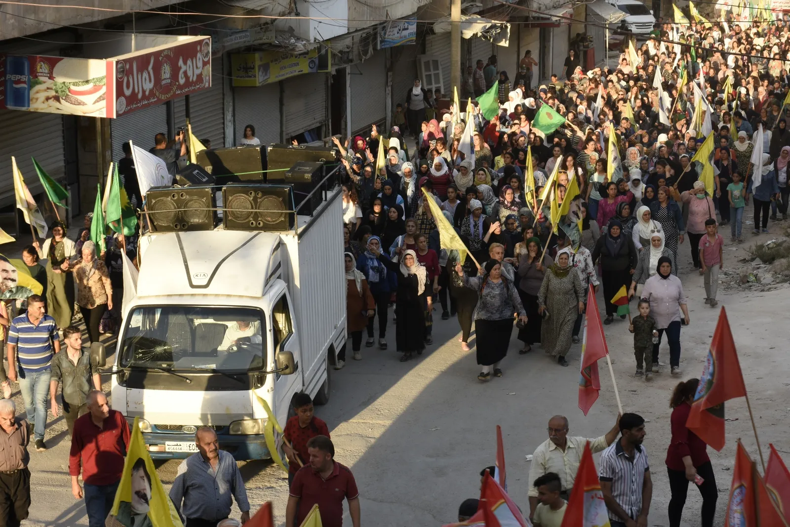 Aleppo people marched to support Imrali resistance