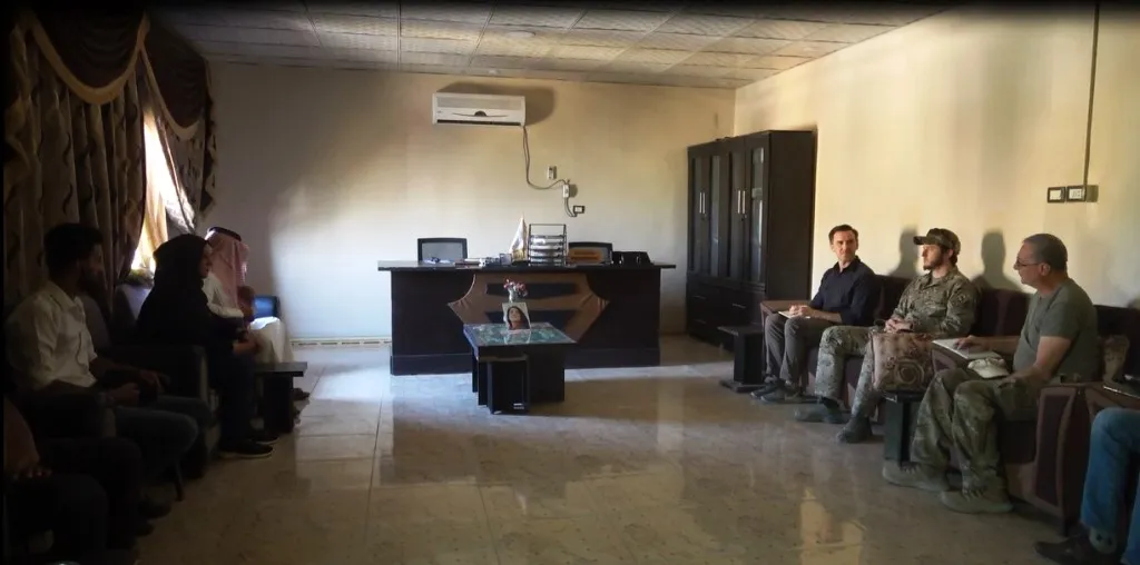 People Council in Hajin meets Coalition forces