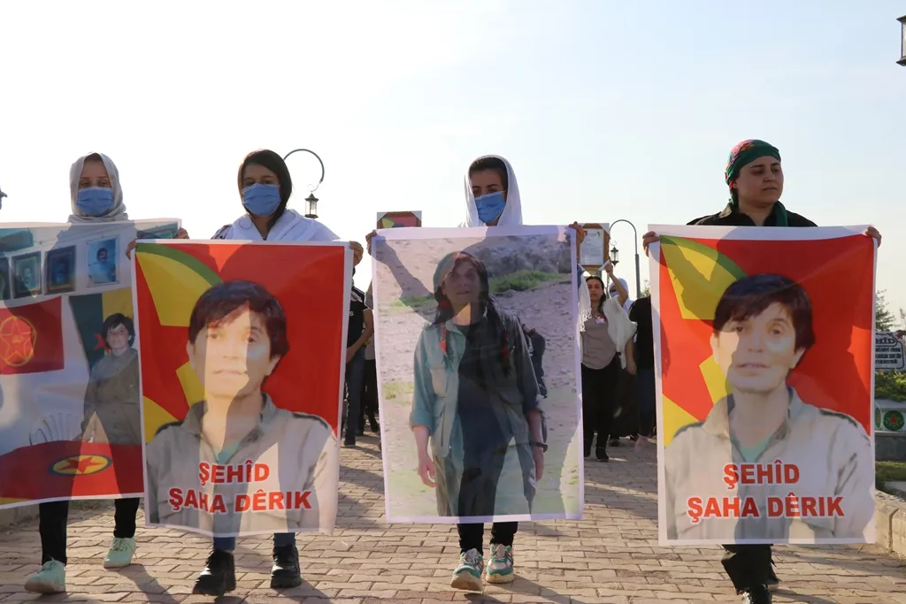 Mourners: Shaha's struggle is immortal