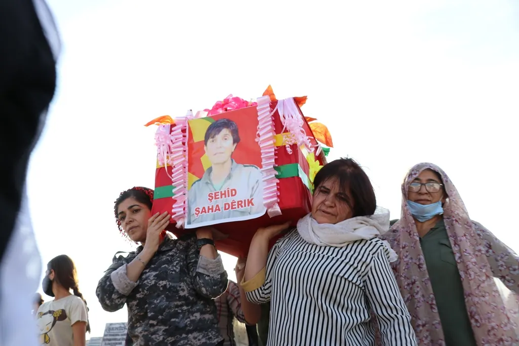Mourners: Shaha's struggle is immortal