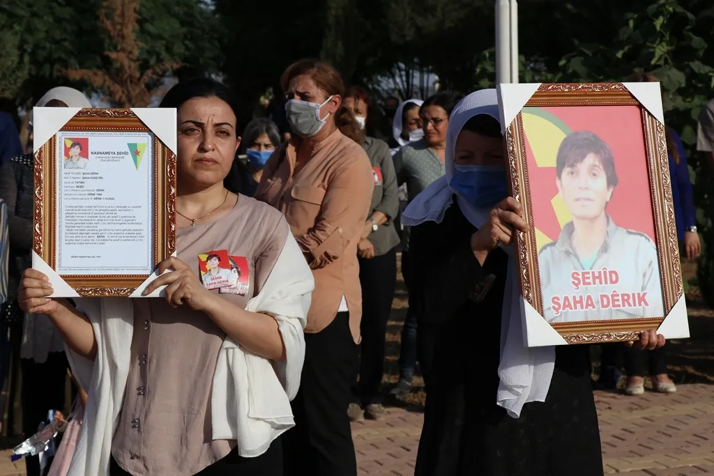 Mourners: Shaha's struggle is immortal