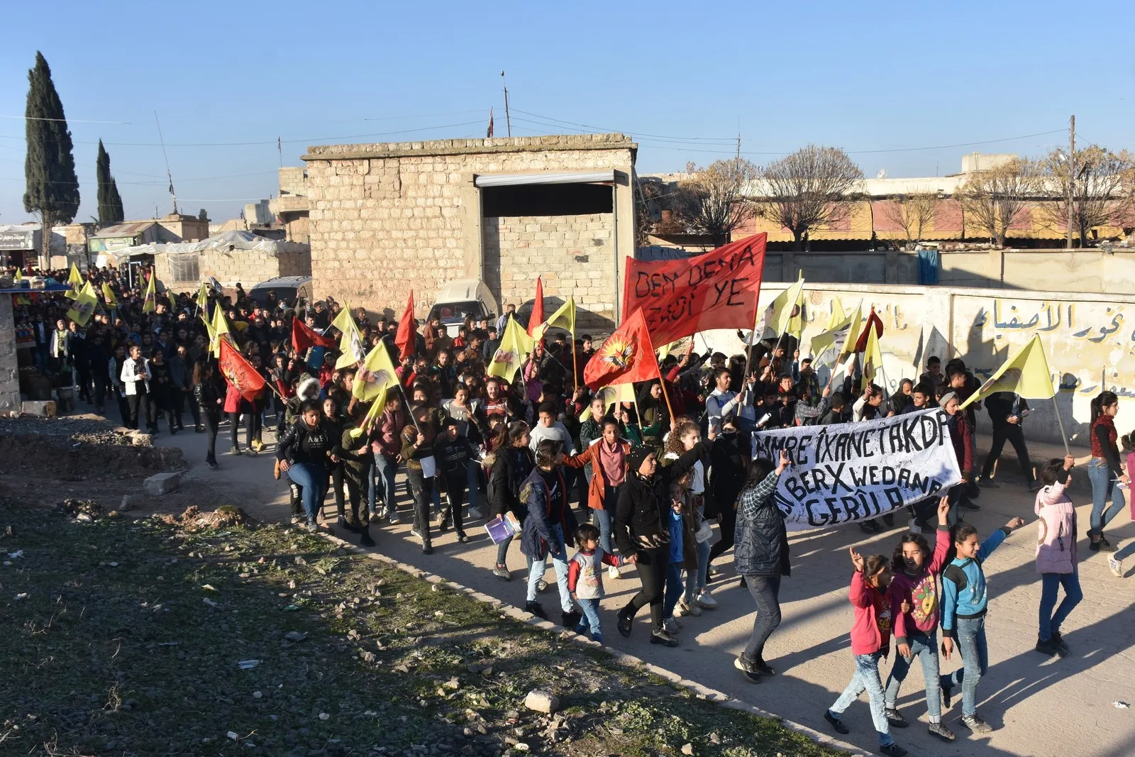 Afrin students condemn Turkish attacks on Ain Issa