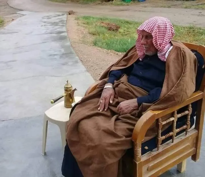 Unknown persons assassinate one of the notables of al-Akidat clan, his on in Deir-ez-Zor countryside