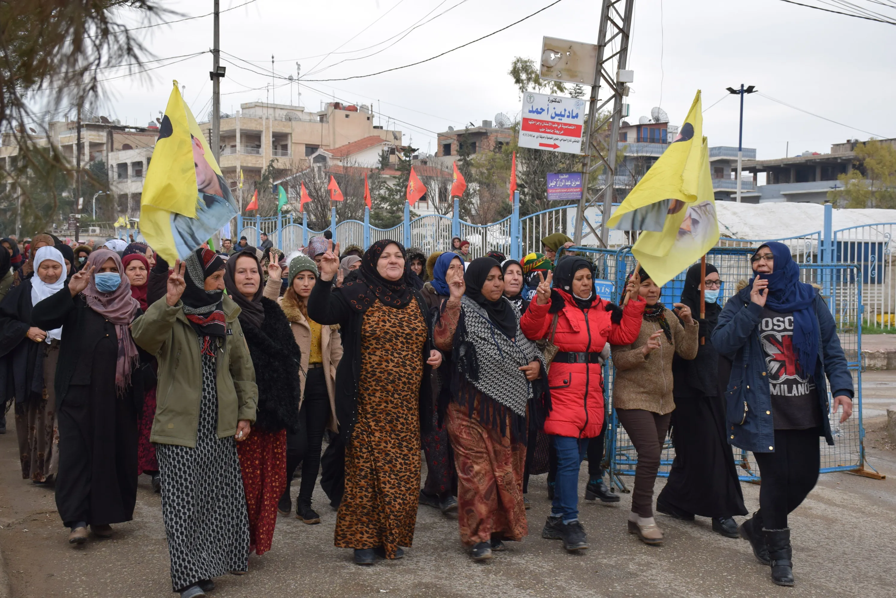 Participants in sit-in tent: We will support resistance of empty bellies