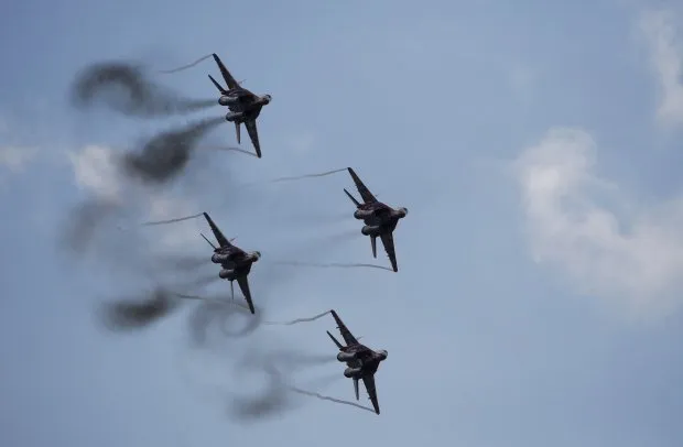 Air strikes in Syrian Desert; clashes erupted between Syrian government, Turkey gangs in Hama countryside