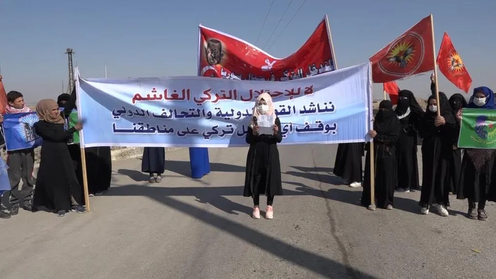 Young Woman in Deir Ezzor denounces Turkish occupation’s practices