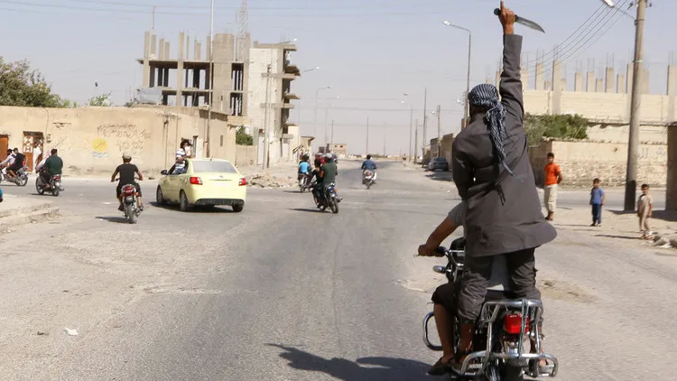 Another civilian killed in Deir Ezzor's eastern countryside today by unknown gunmen