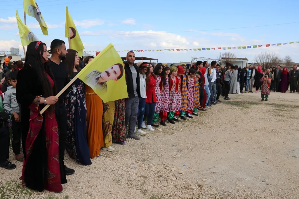 Gire Spî, Serêkaniyê IDPs celebrate Newroz at camp in Dêrik