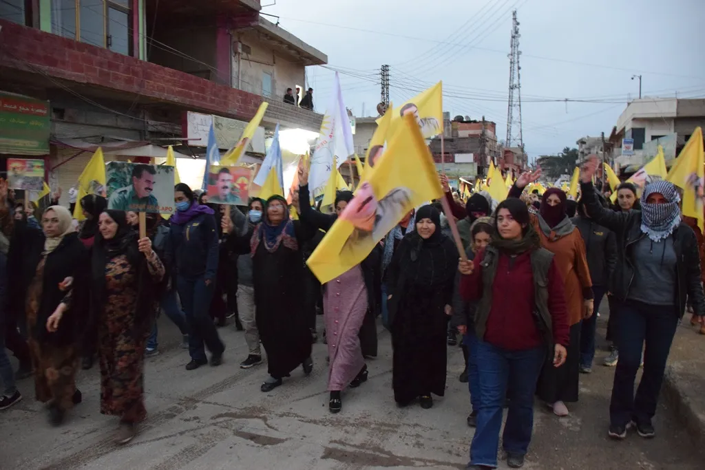 Crowds in Qamishlo demand verifying leader's health