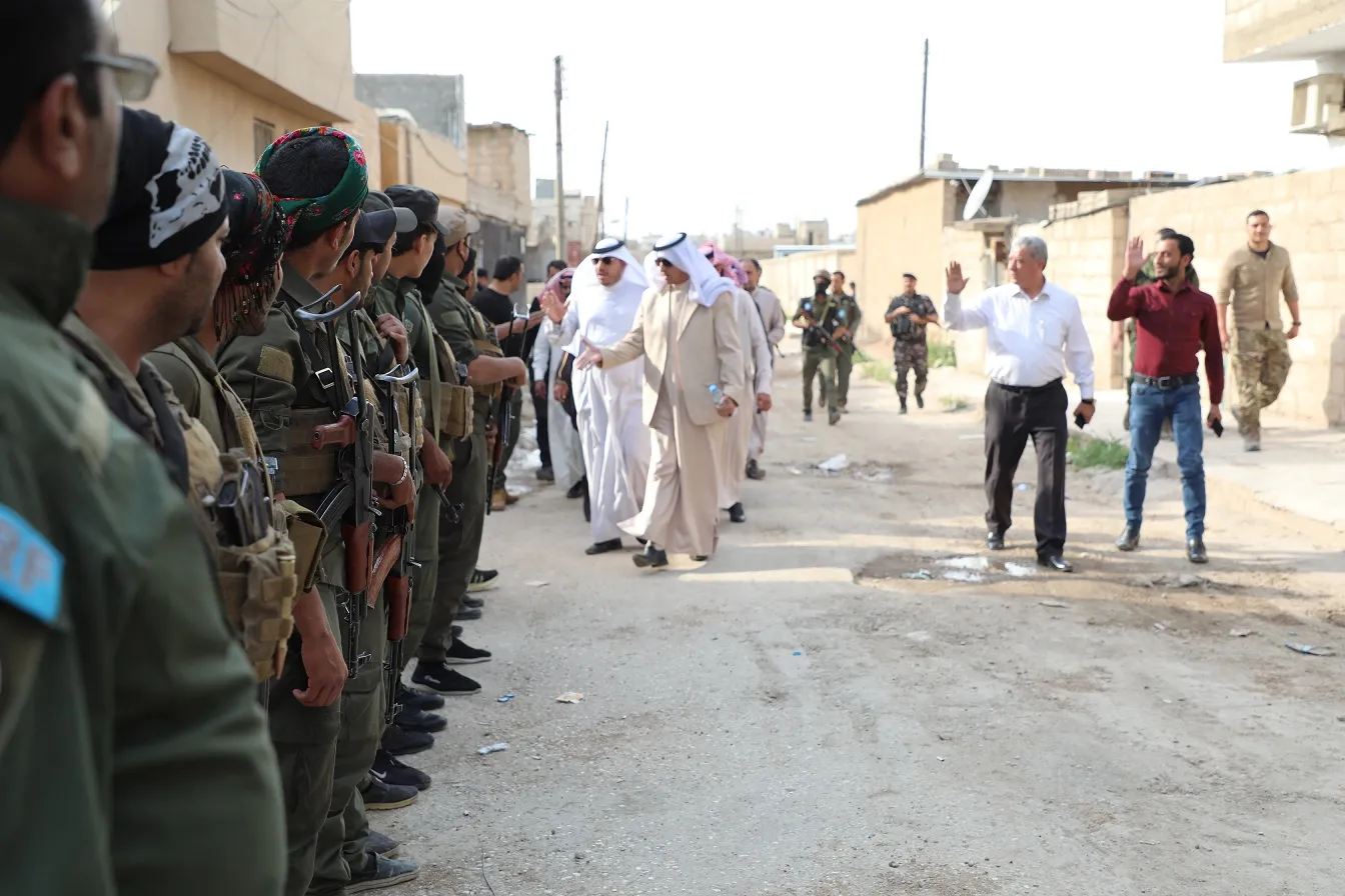 Representatives of “Tabqa, Raqqa, and Deir Ezzor” clans visit Security Forces in Tayy neighborhood