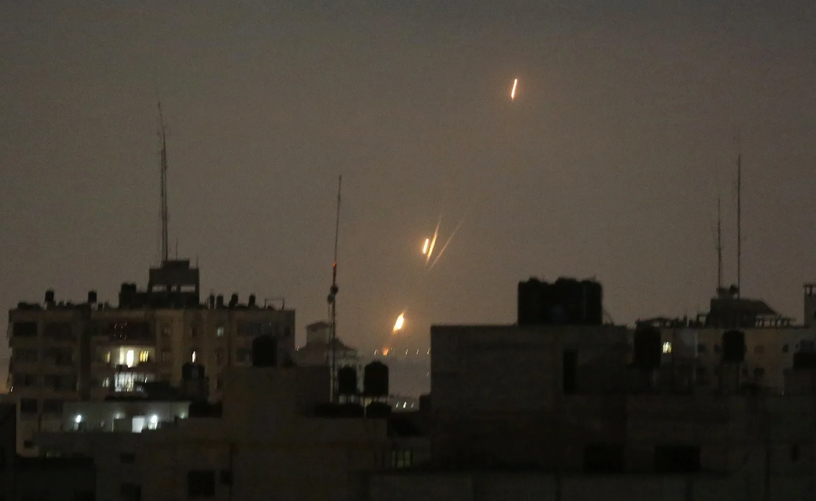 Tensions rise in Gaza: Shells are fired from the Strip; Israeli attack on Hamas positions