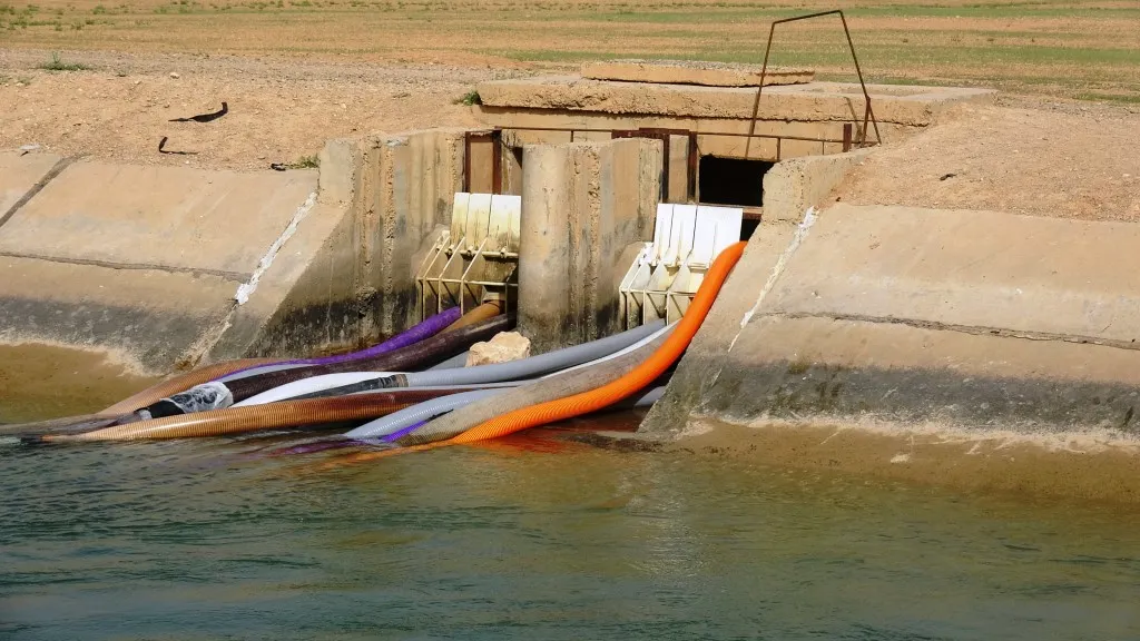 Journalists: Humanitarian catastrophe threatening NE, Syria as Euphrates River recede