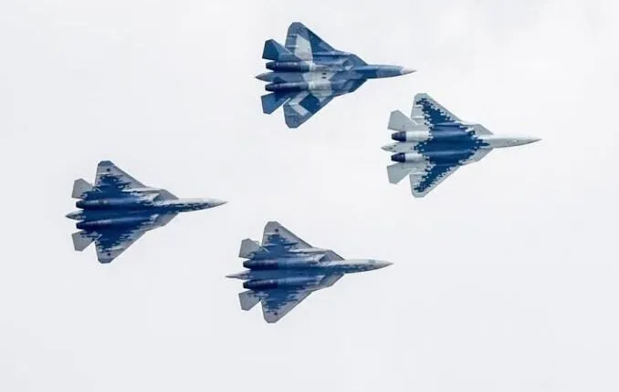 With 20+ air strikes.. Russian fighters target ISIS sites in the Syrian Desert