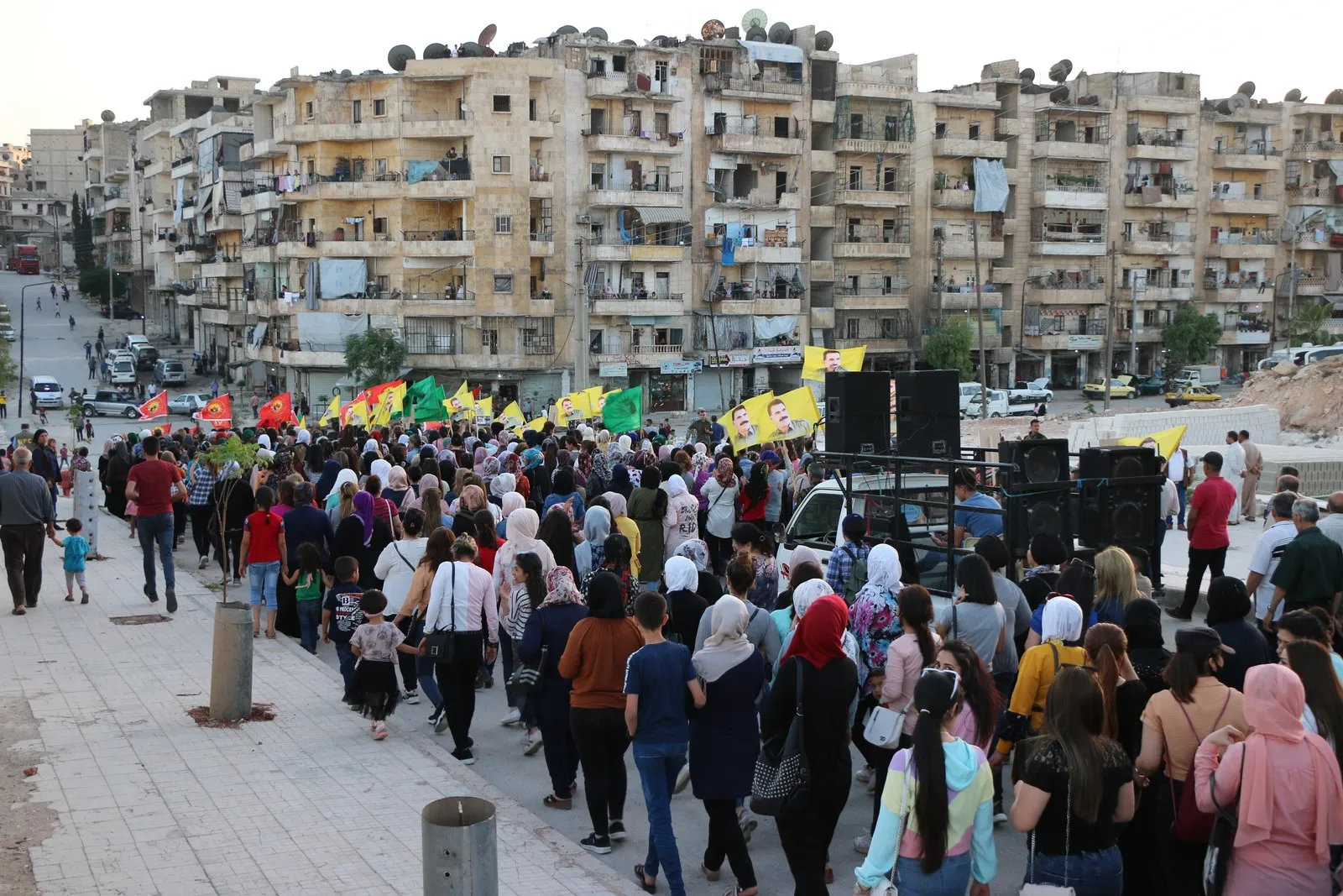​​​​​​​Aleppo demonstration ... Avaşîn, Zap and Metina resistance to prevail