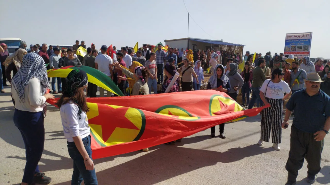 Participants arrive in Qamishlo