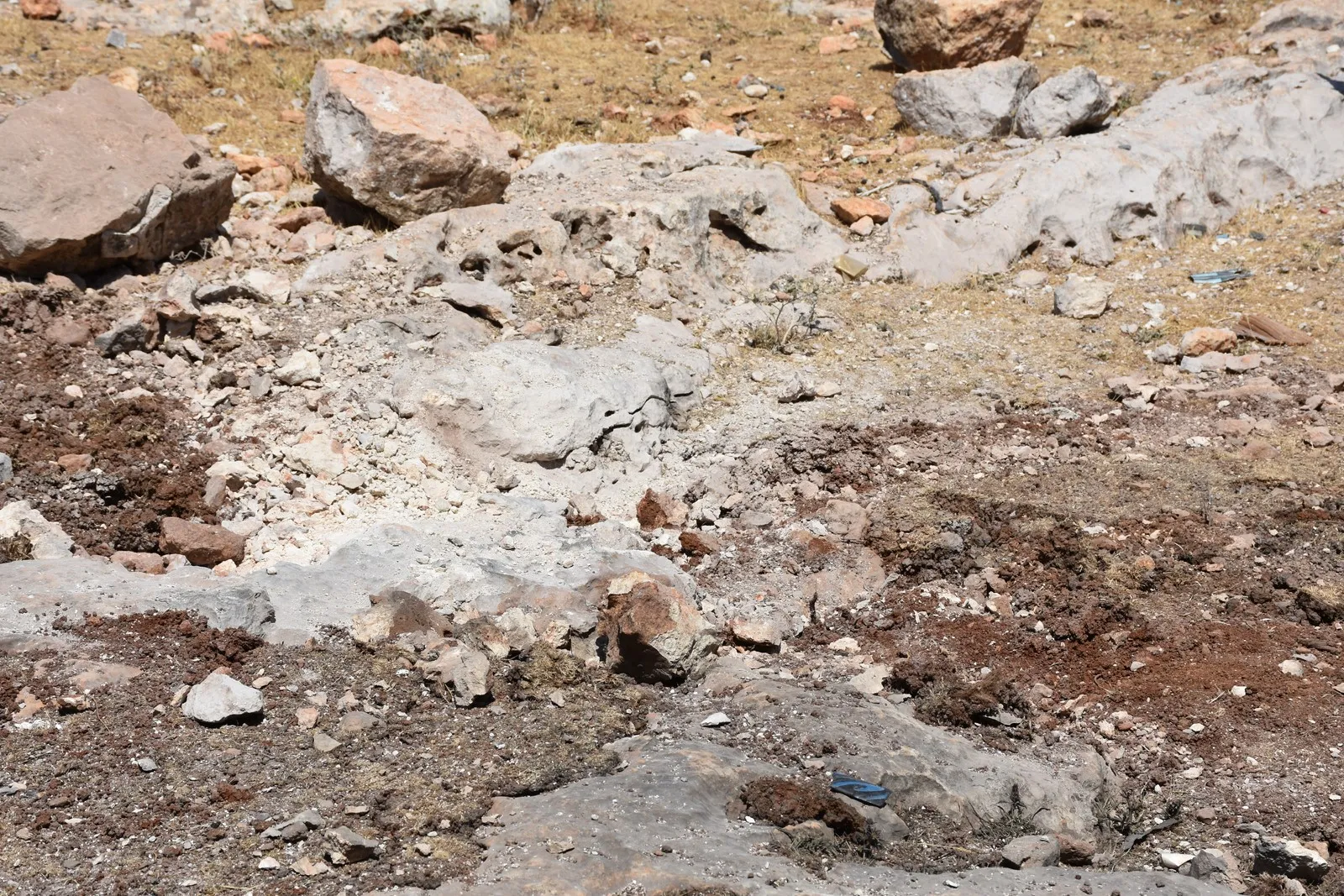 Turkish occupation targets Sherawa district inflicting damages to civilians’ homes