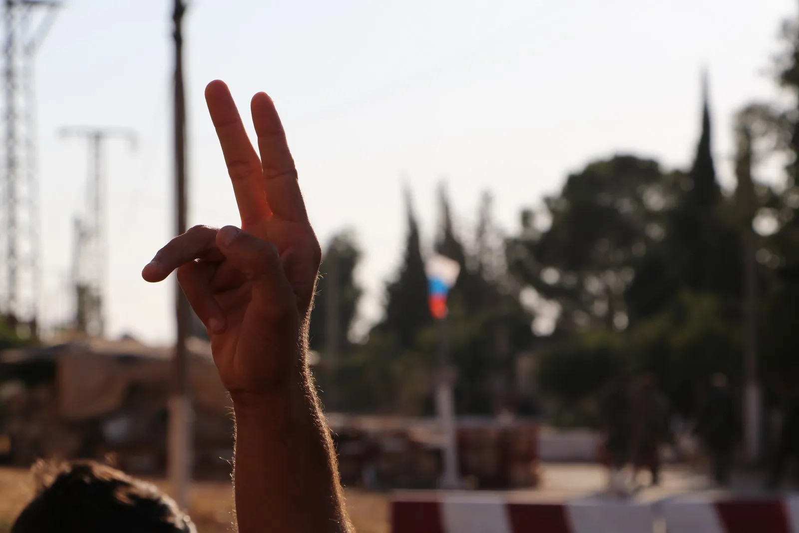 Afrin IDPs protest siege...Russian forces promise to open way for humanitarian cases