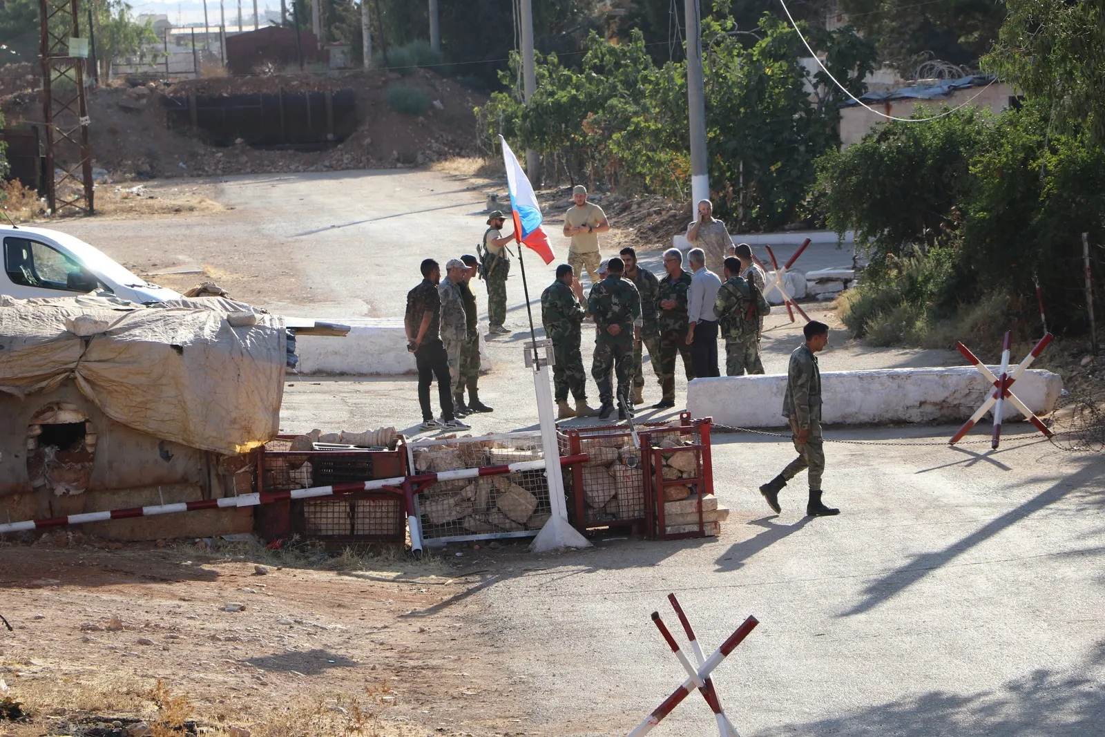 Afrin IDPs protest siege...Russian forces promise to open way for humanitarian cases