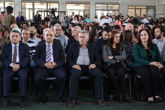 University of Rojava graduates 581 students during a ceremony
