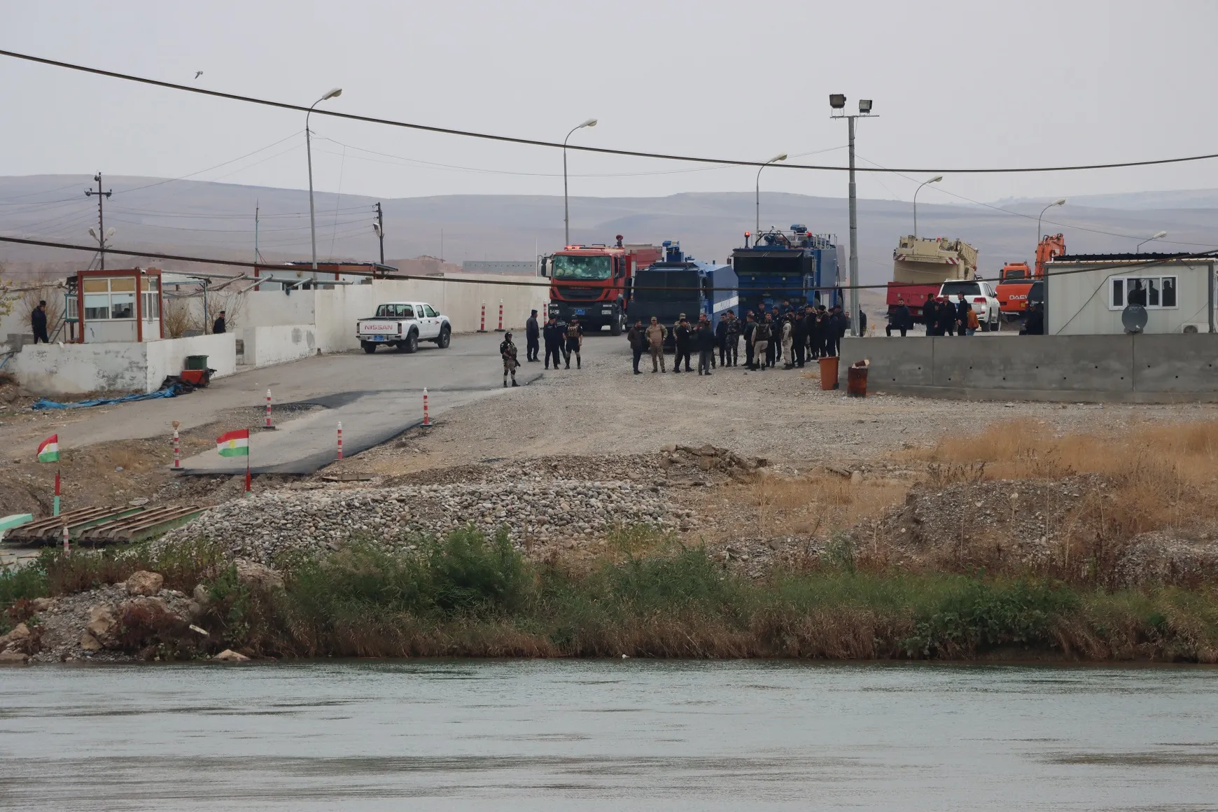 KDP closes the second bridge of Faysh Khabur border crossing with Rojava