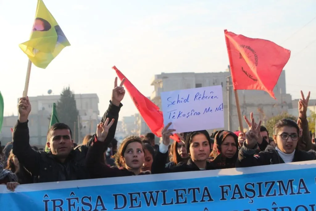 Mass demonstration in Kobane against attacks and betrayal