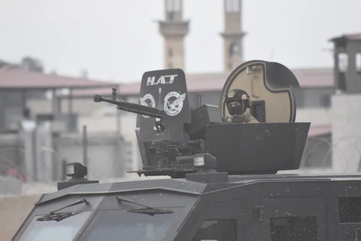 ​​​​​​​Clashes between Internal Security Forces with ISIS cell in Geweran neighbourhood 