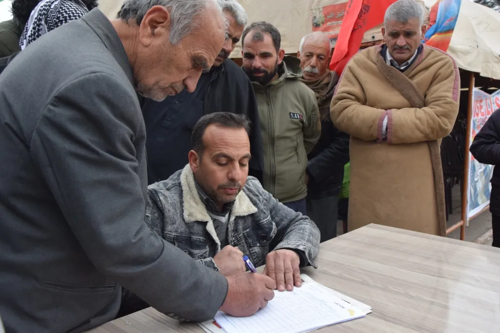 Compeign of collecting signatures launched in Kobani for removing PKK of list of terrorism