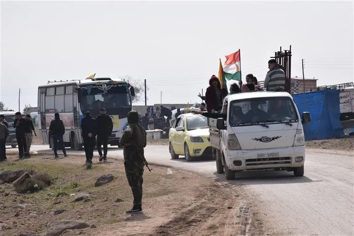 ​​​​​​​People in NE, Syria go on to Newroz squares to celebrate