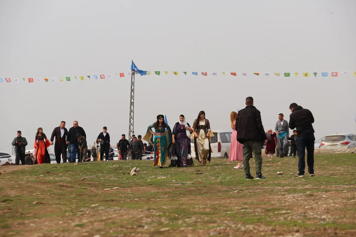 ​​​​​​​People in NE, Syria go on to Newroz squares to celebrate