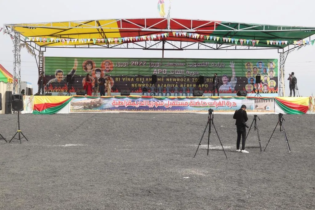 ​​​​​​​People in NE, Syria go on to Newroz squares to celebrate
