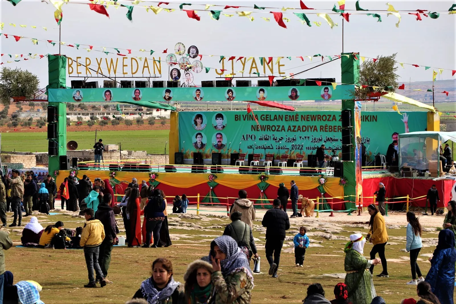 ​​​​​​​People in NE, Syria go on to Newroz squares to celebrate