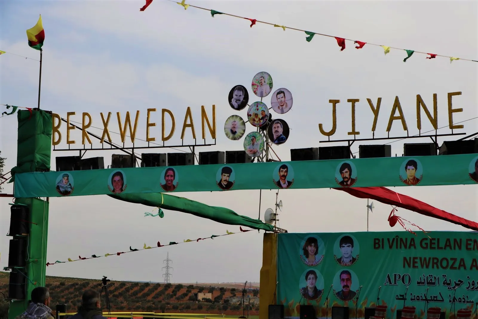 ​​​​​​​People in NE, Syria go on to Newroz squares to celebrate