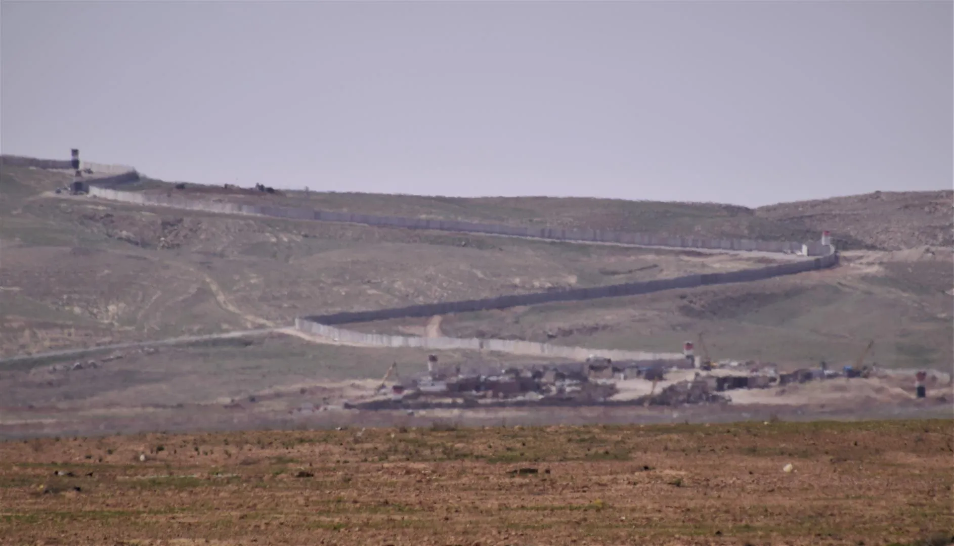 ​​​​​​​jurist: building the separation wall is illegal