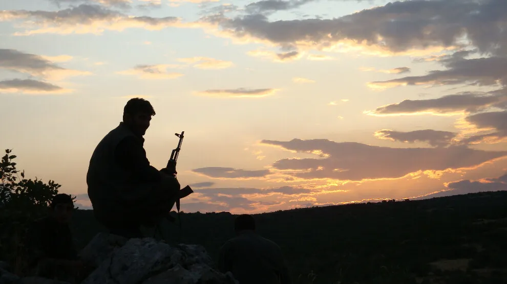 14 Turkish soldiers killed and a helicopter damaged in legitimate defense areas
