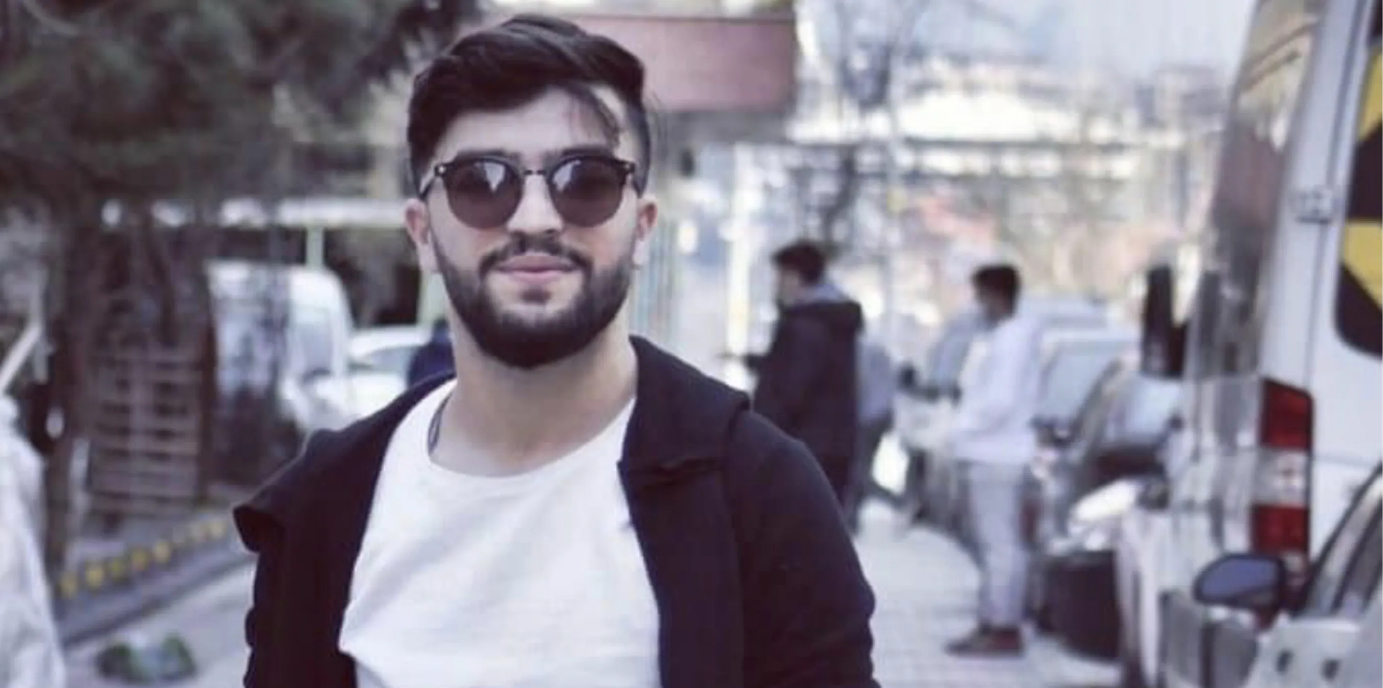 ​​​​​​​Turkish security brutally arrests a young man in Istanbul