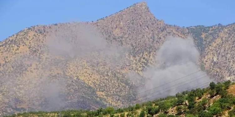 Turkish warplanes bombs Metina